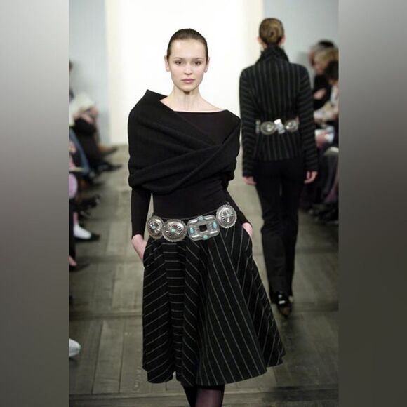 Ralph Lauren Fall ‘04 Black Chalk Stripe Cashmere Blend Knit Infinity Wrap Stole - Picture 12 of 17